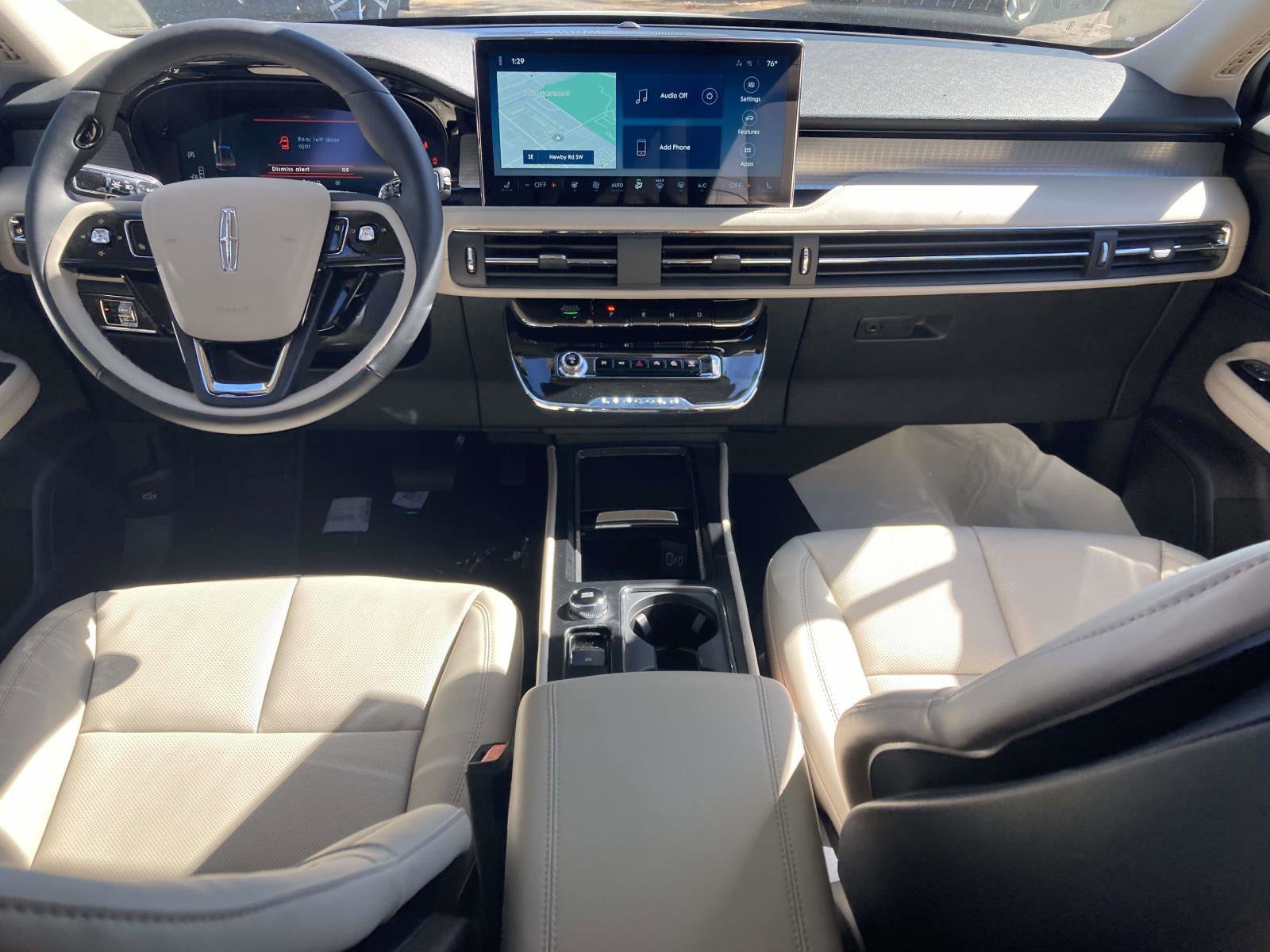 New 2026 Lincoln Corsair Premiere image 15