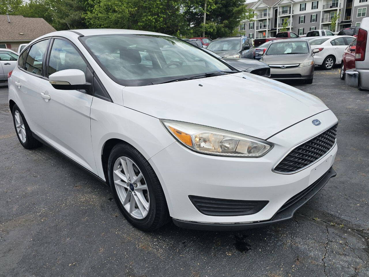 Used 2017 Ford Focus SE FWD image 4