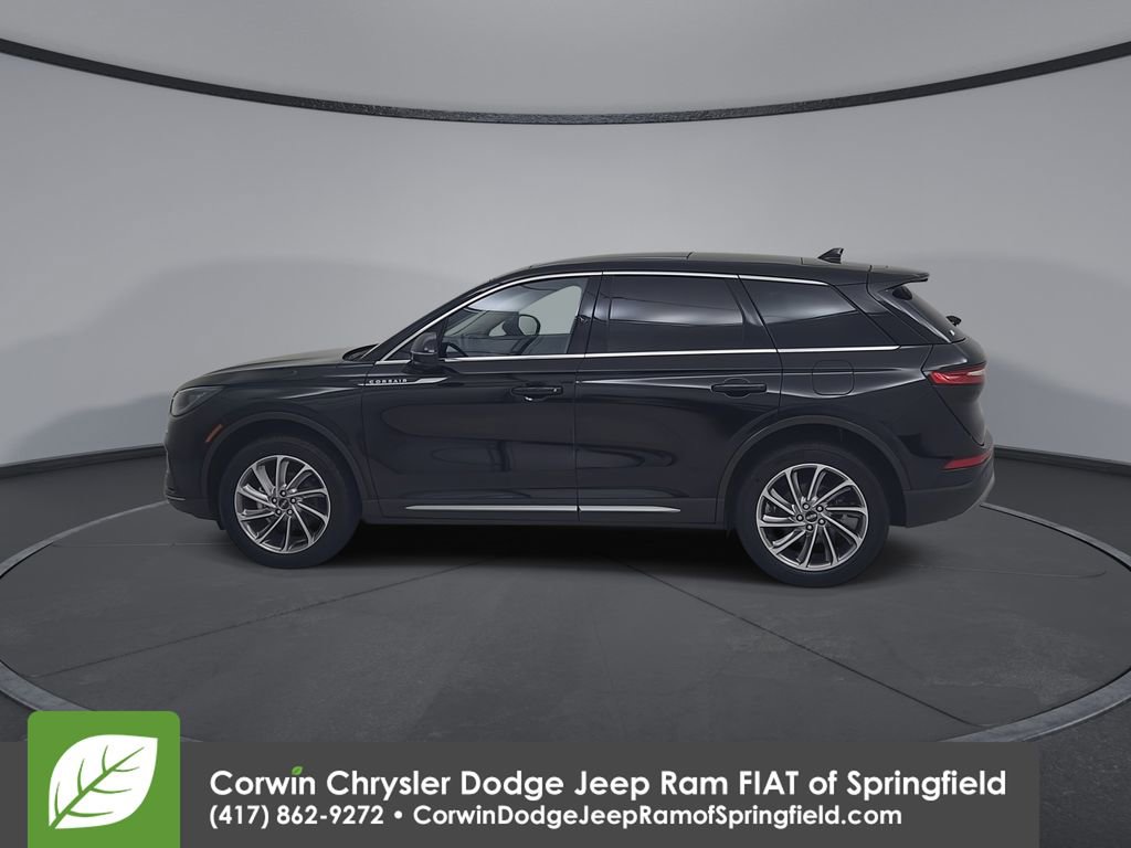 Used 2023 Lincoln Corsair AWD w/ Equipment Group 101A image 9