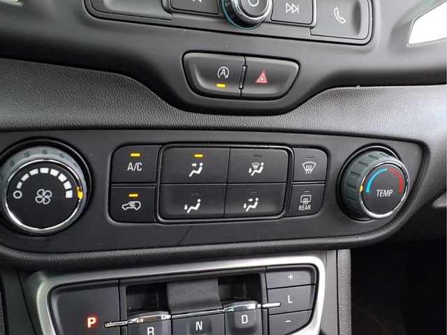 Used 2024 GMC Terrain SLE FWD image 12
