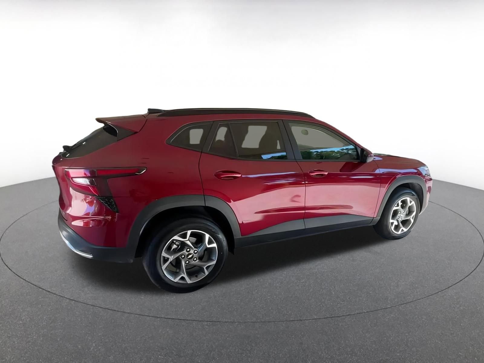 Used 2025 Chevrolet Trax LT image 15