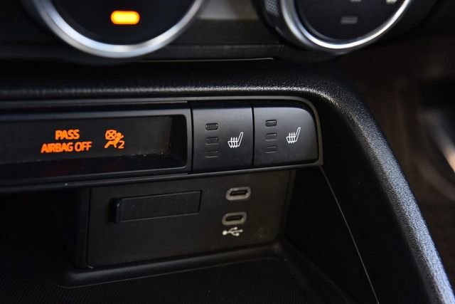 Used 2025 MAZDA MX-5 Miata RF Grand Touring image 16