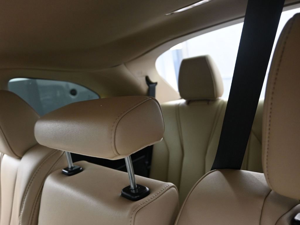 Used 2023 Acura MDX SH-AWD image 14