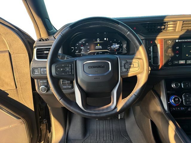 Used 2024 GMC Yukon Denali Ultimate AWD/4WD image 14