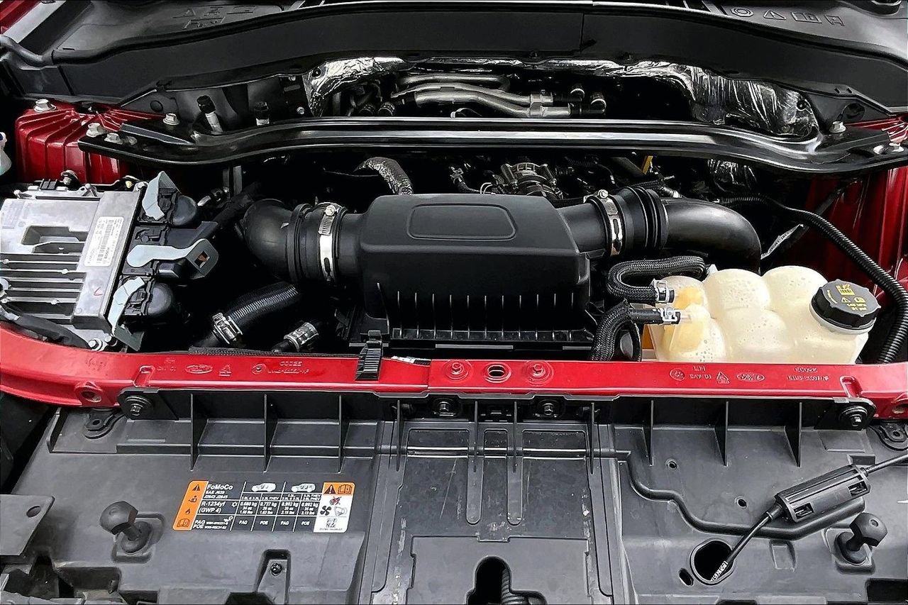 Used 2020 Ford Explorer Platinum w/ Premium Technology Package image 27