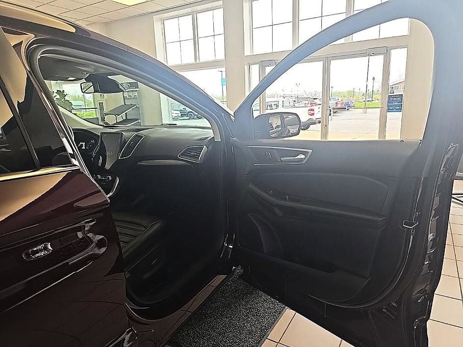 Used 2023 Ford Edge SEL AWD/4WD image 36