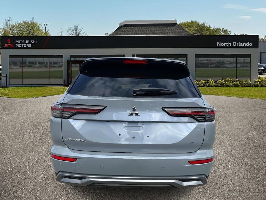 New 2026 Mitsubishi Outlander SE image 5