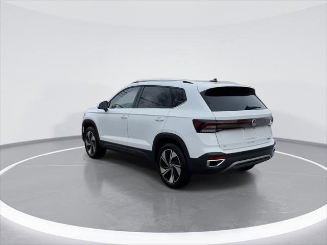 Used 2025 Volkswagen Taos SE image 6