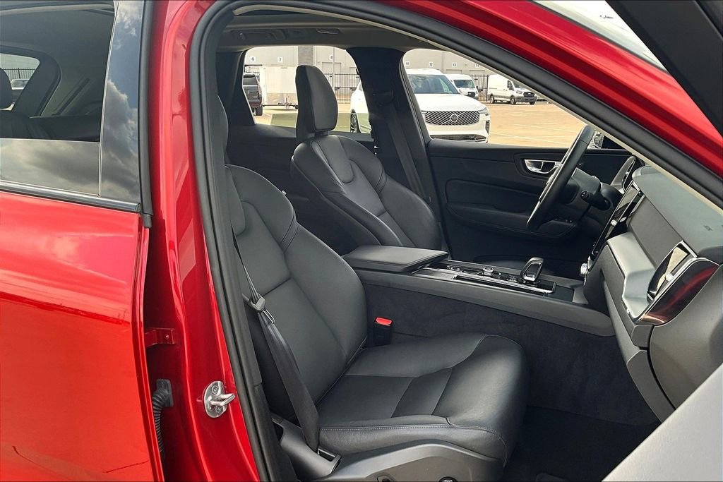 Certified 2024 Volvo XC60 T8 Core w/ Protection Package Premier image 10