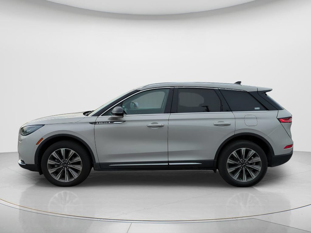 Used 2022 Lincoln Corsair Reserve w/ Elements Package FWD image 7