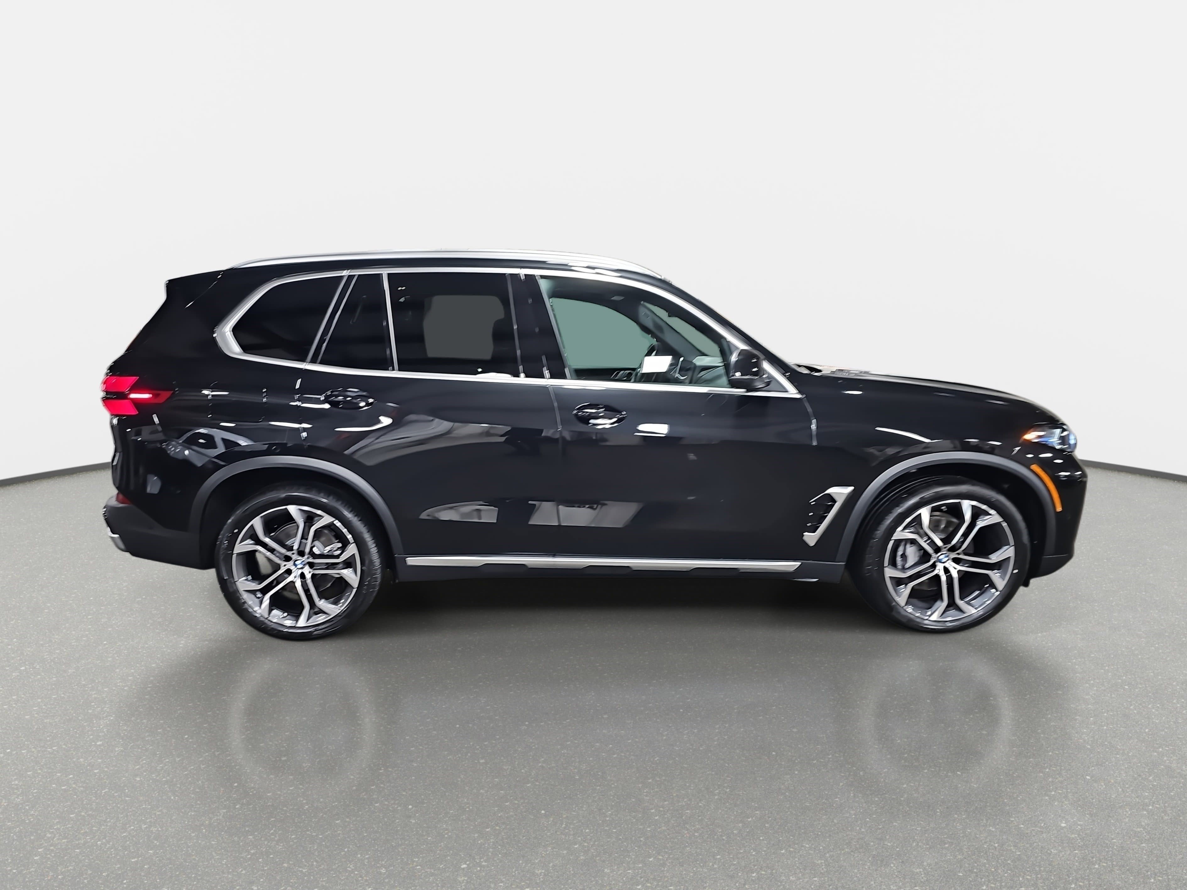 New 2026 BMW X5 xDrive40i w/ Climate Comfort Package image 4