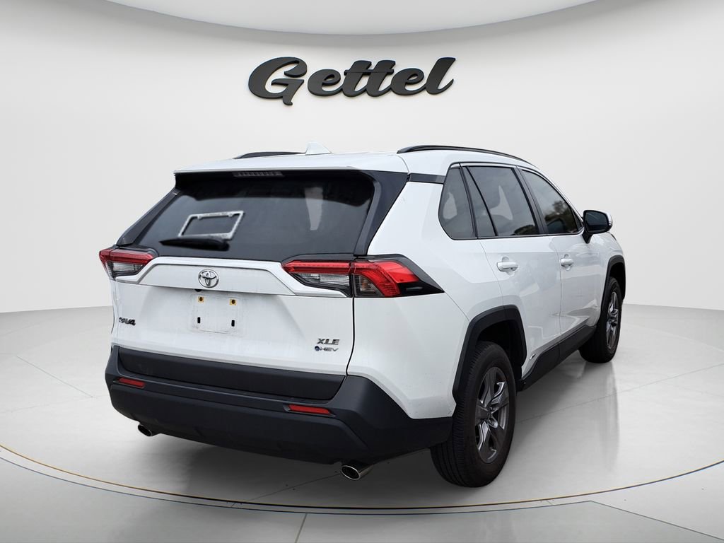 Used 2025 Toyota RAV4 XLE w/ Convenience Package image 3