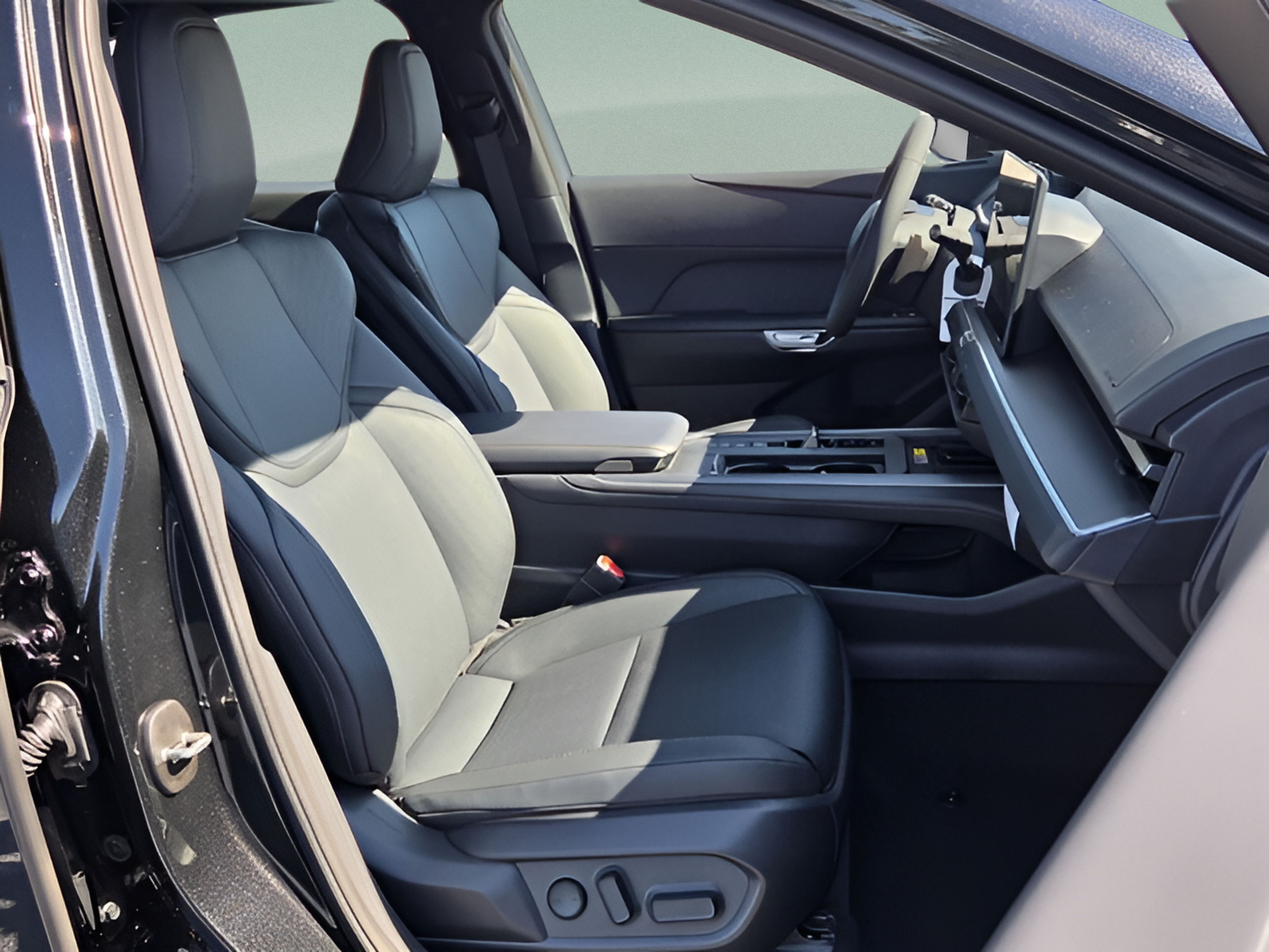 New 2026 Lexus ES 350h FWD image 18