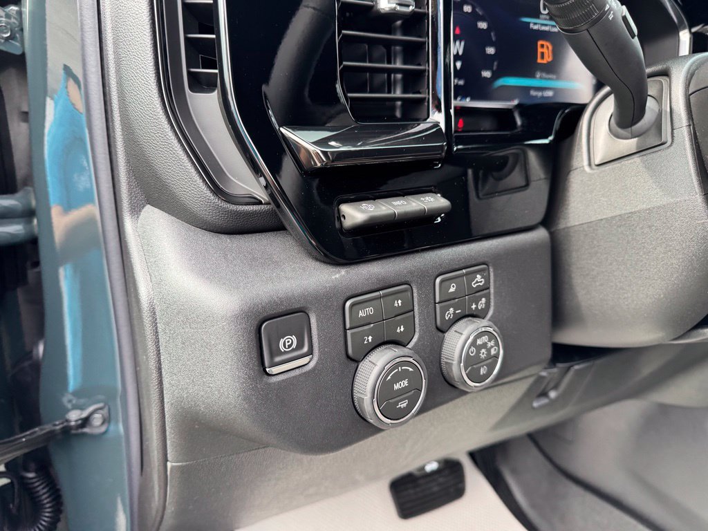 New 2026 Chevrolet Silverado 2500 ZR2 w/ LPO, Dark Essentials Package AWD/4WD image 13