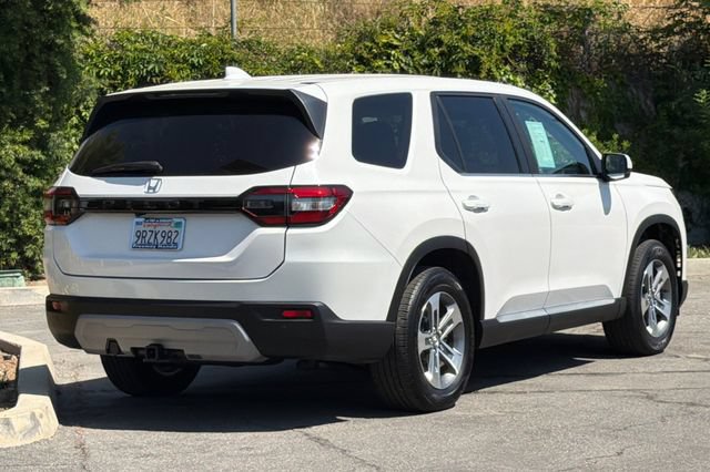 Certified 2025 Honda Pilot EX-L image 4