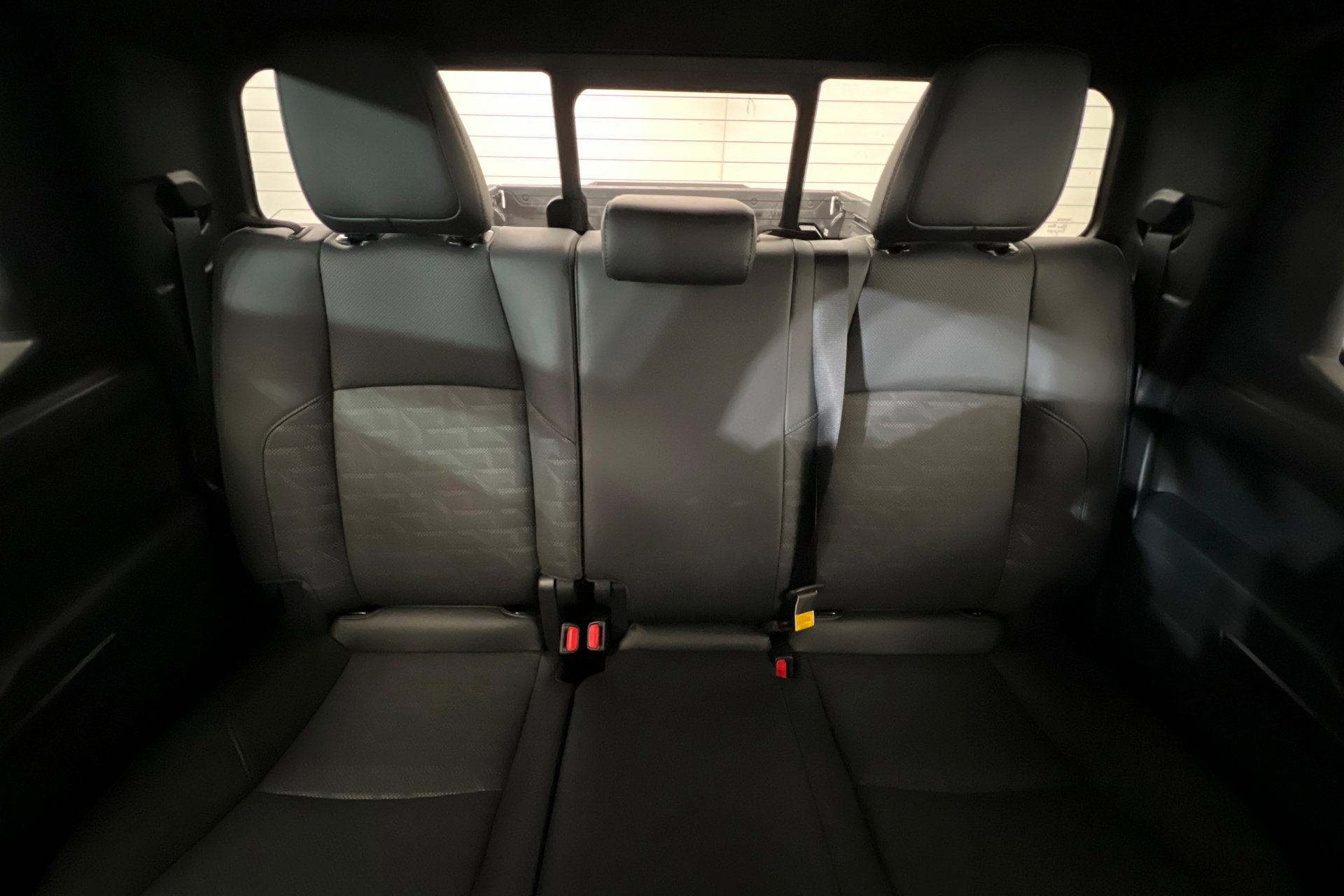 Used 2025 Toyota Tacoma TRD Off-Road w/ TRD Off Road Premium Package AWD/4WD image 24