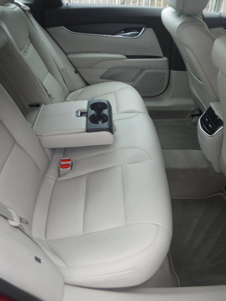 Used 2013 Cadillac XTS image 31