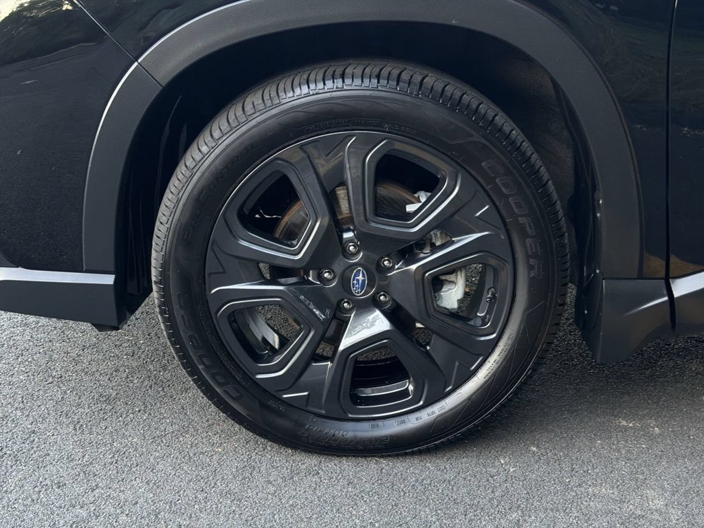 Used 2023 Subaru Ascent Onyx Edition AWD/4WD image 10