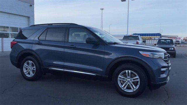 Used 2021 Ford Explorer XLT w/ Equipment Group 202A image 3