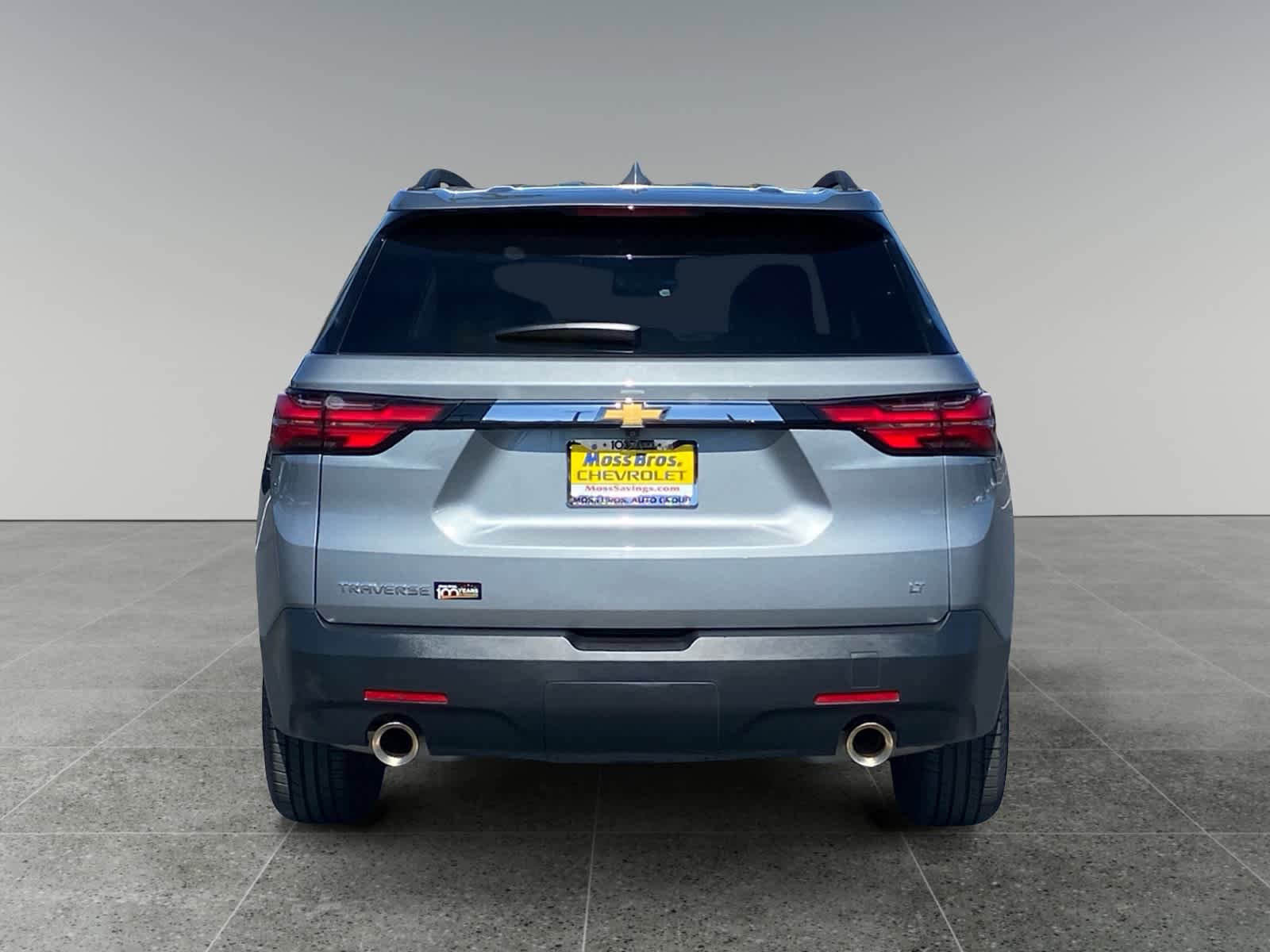 Used 2023 Chevrolet Traverse LT FWD image 4