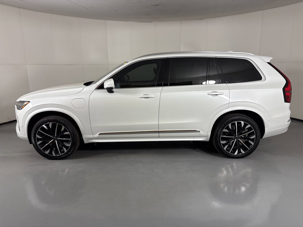 New 2026 Volvo XC90 T8 Plus w/ Protection Package AWD/4WD image 5