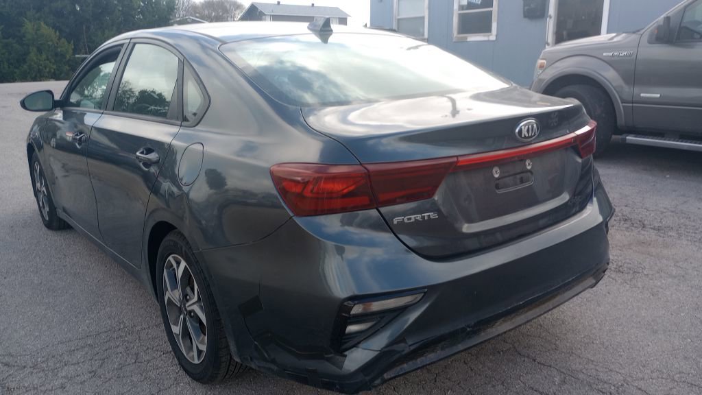 Used 2019 Kia Forte LXS image 2