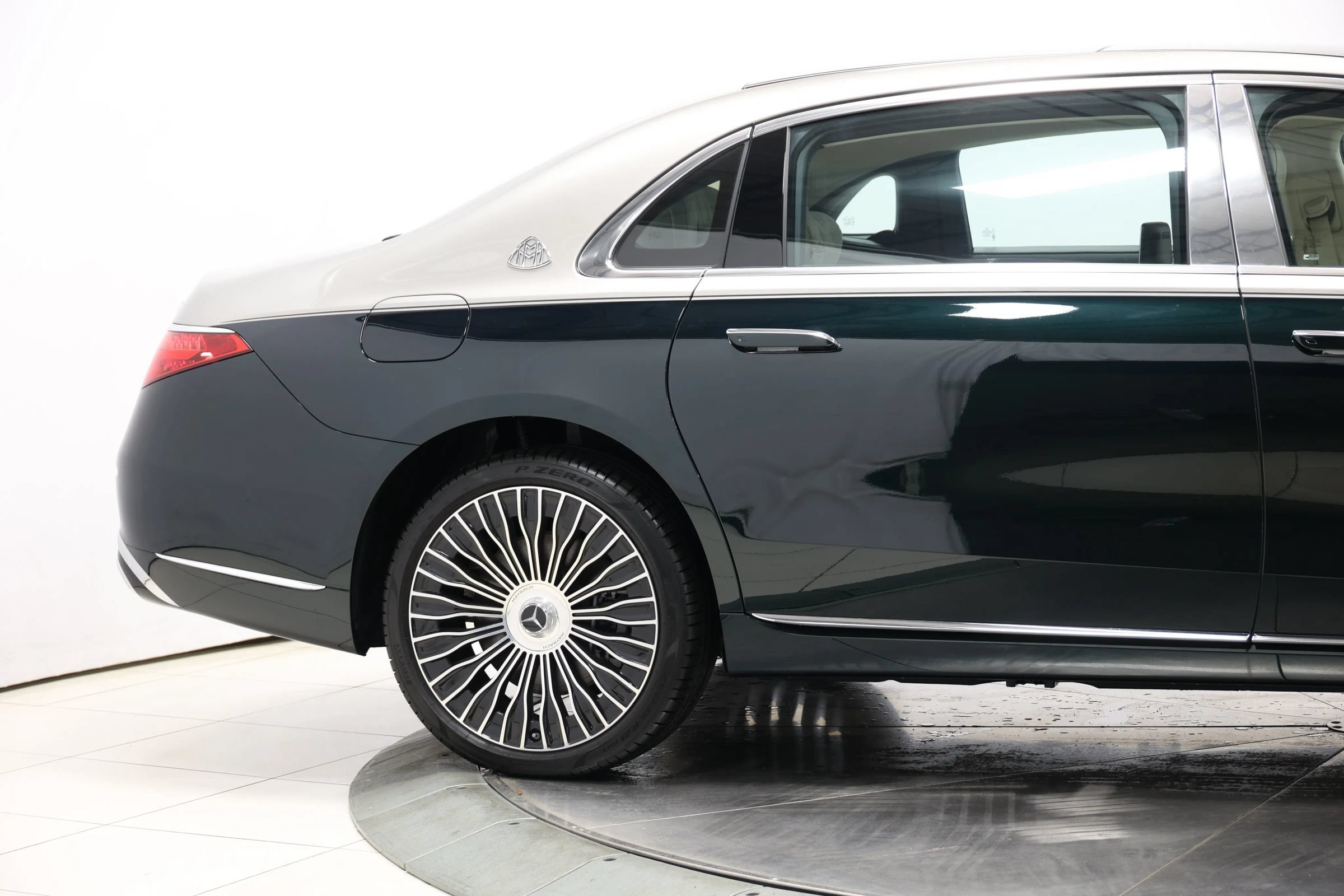 Used 2024 Mercedes-Benz Maybach S 580 4MATIC image 96