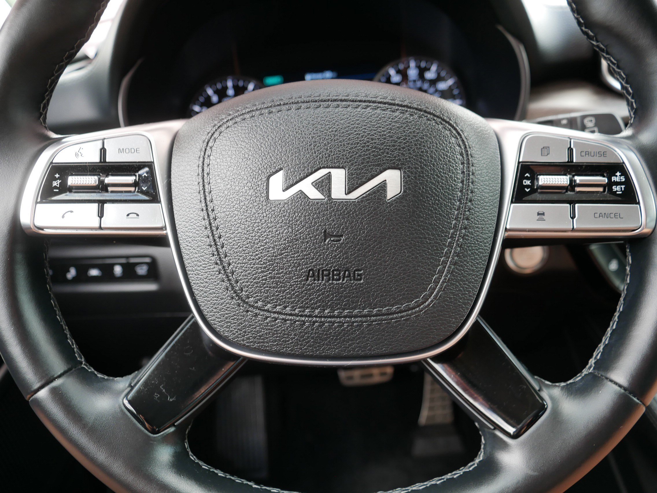 Certified 2022 Kia Telluride SX w/ SX Prestige Package AWD/4WD image 25