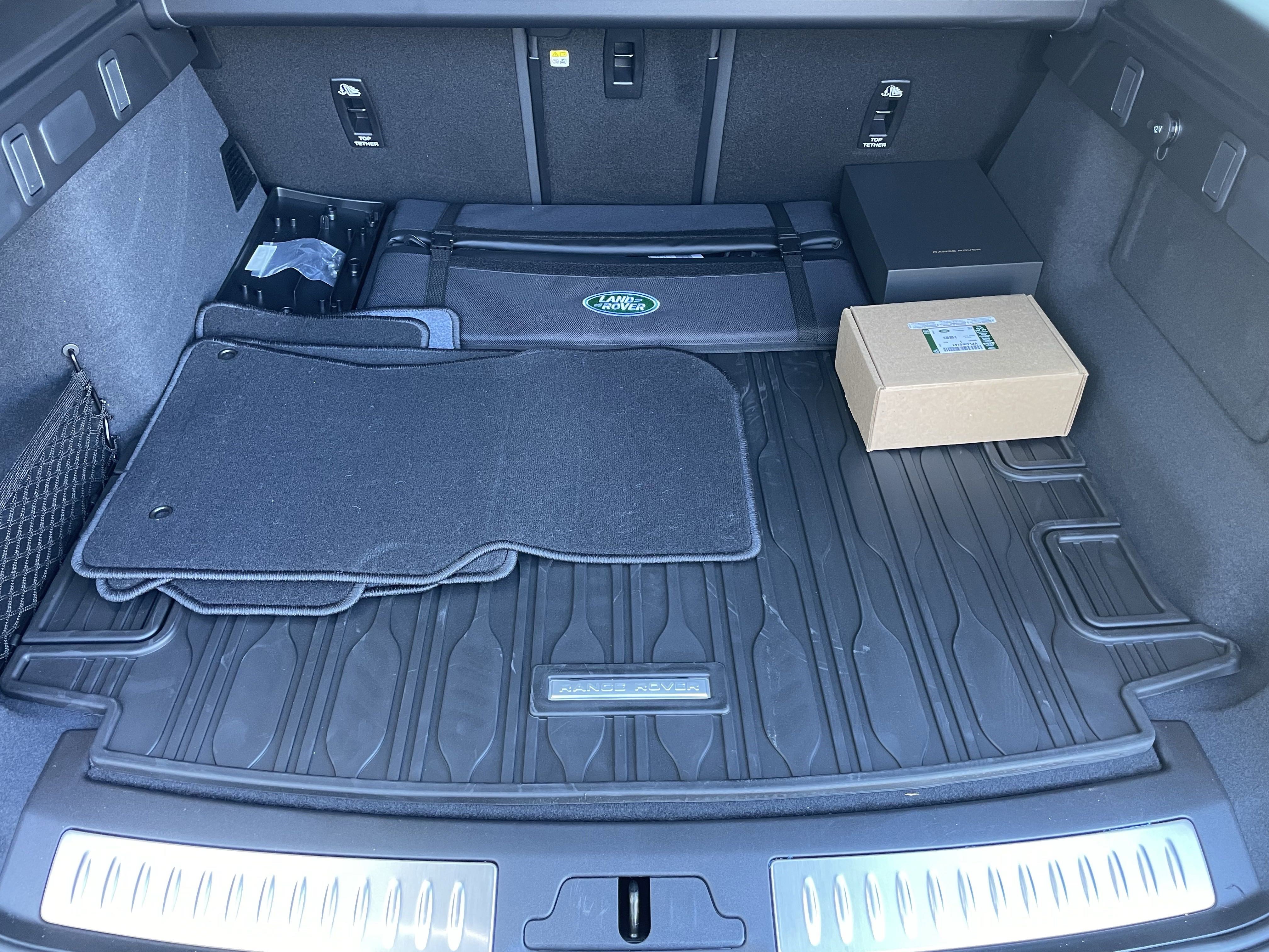 New 2026 Land Rover Range Rover Velar Dynamic SE image 34