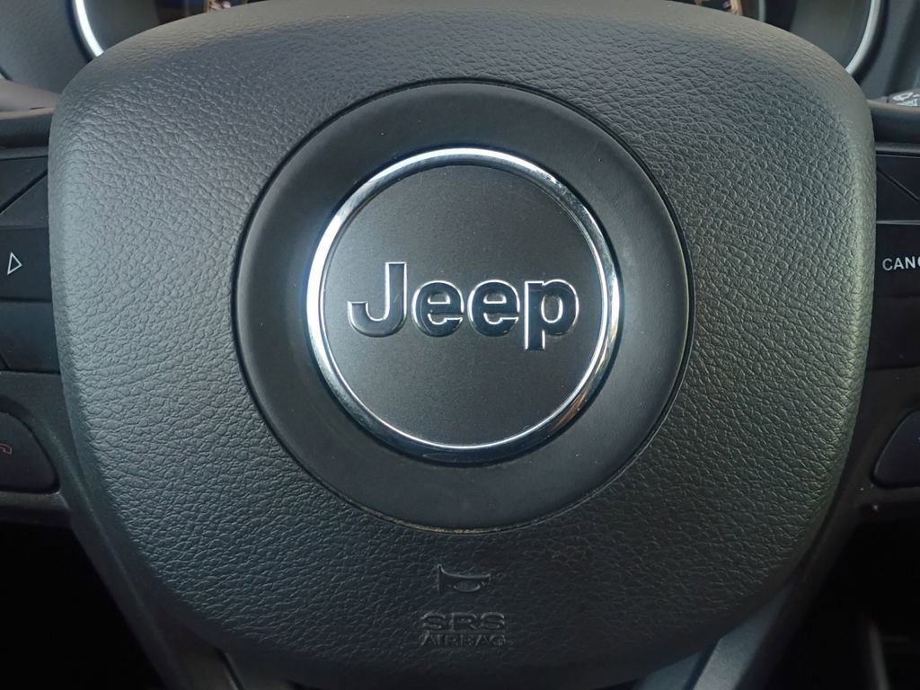 Used 2021 Jeep Cherokee Trailhawk w/ Technology Group image 5