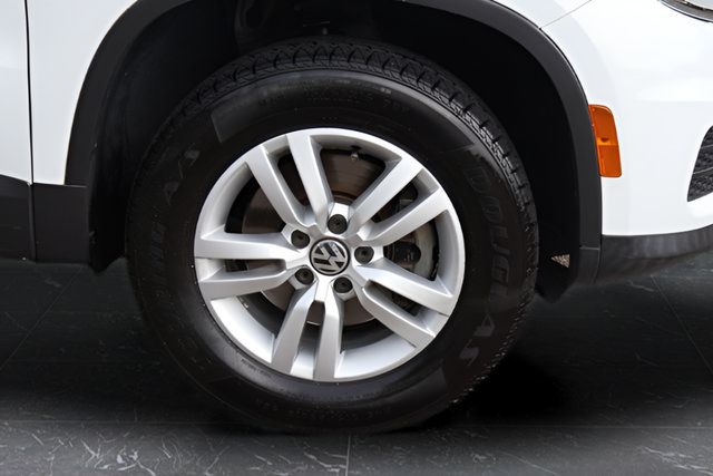 Used 2016 Volkswagen Tiguan S FWD image 11