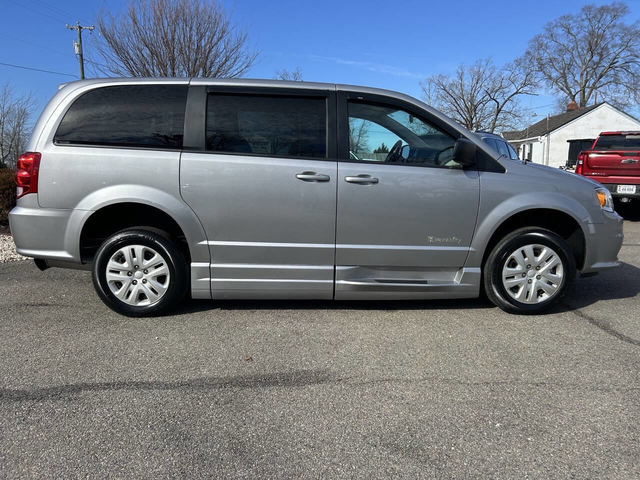 Used 2018 Dodge Grand Caravan SE w/ Power Convenience Group I image 15
