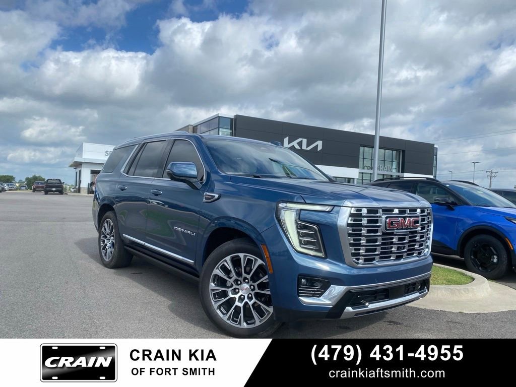 Used 2026 GMC Yukon Denali w/ Denali Reserve Package AWD/4WD image 1