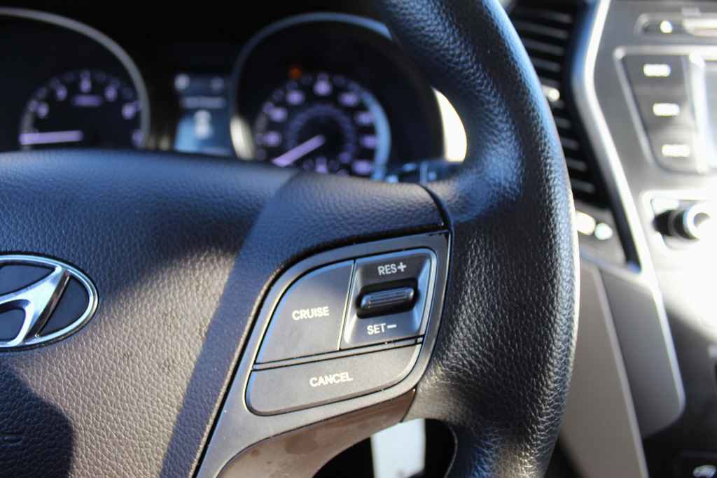 Used 2017 Hyundai Santa Fe Sport FWD image 18
