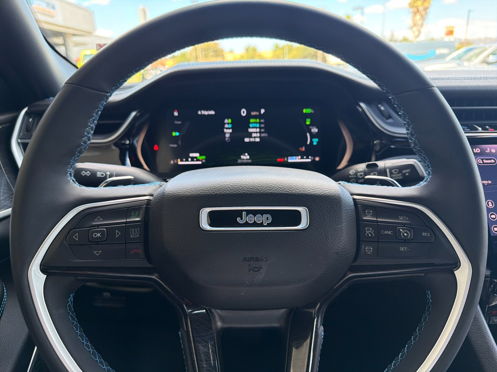 Used 2023 Jeep Grand Cherokee Trailhawk w/ Advanced Protech Group II AWD/4WD image 27