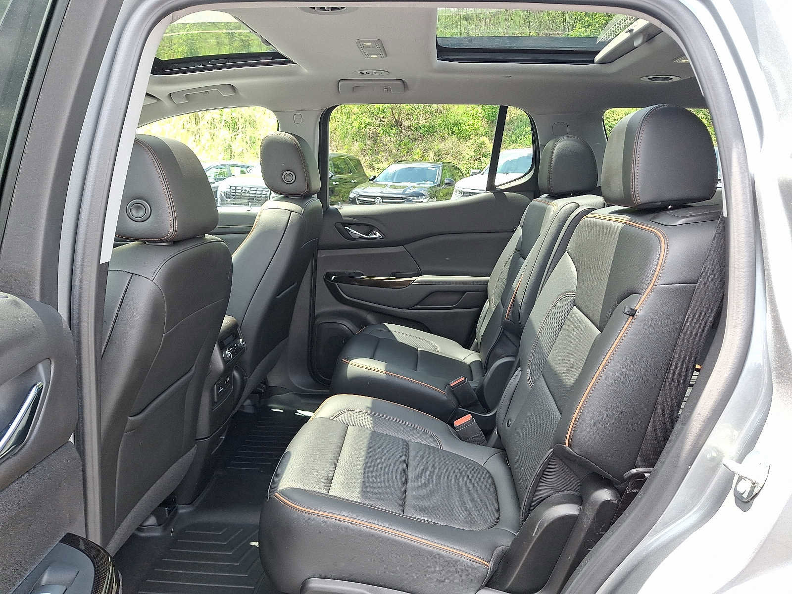 Used 2023 GMC Acadia AT4 AWD/4WD image 10