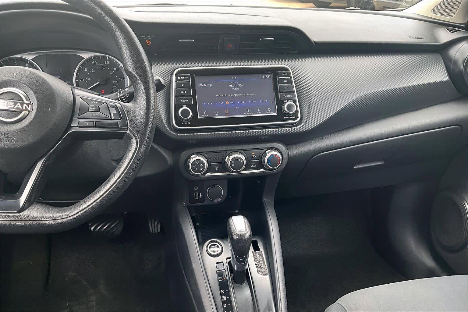 Used 2023 Nissan Kicks S FWD image 7