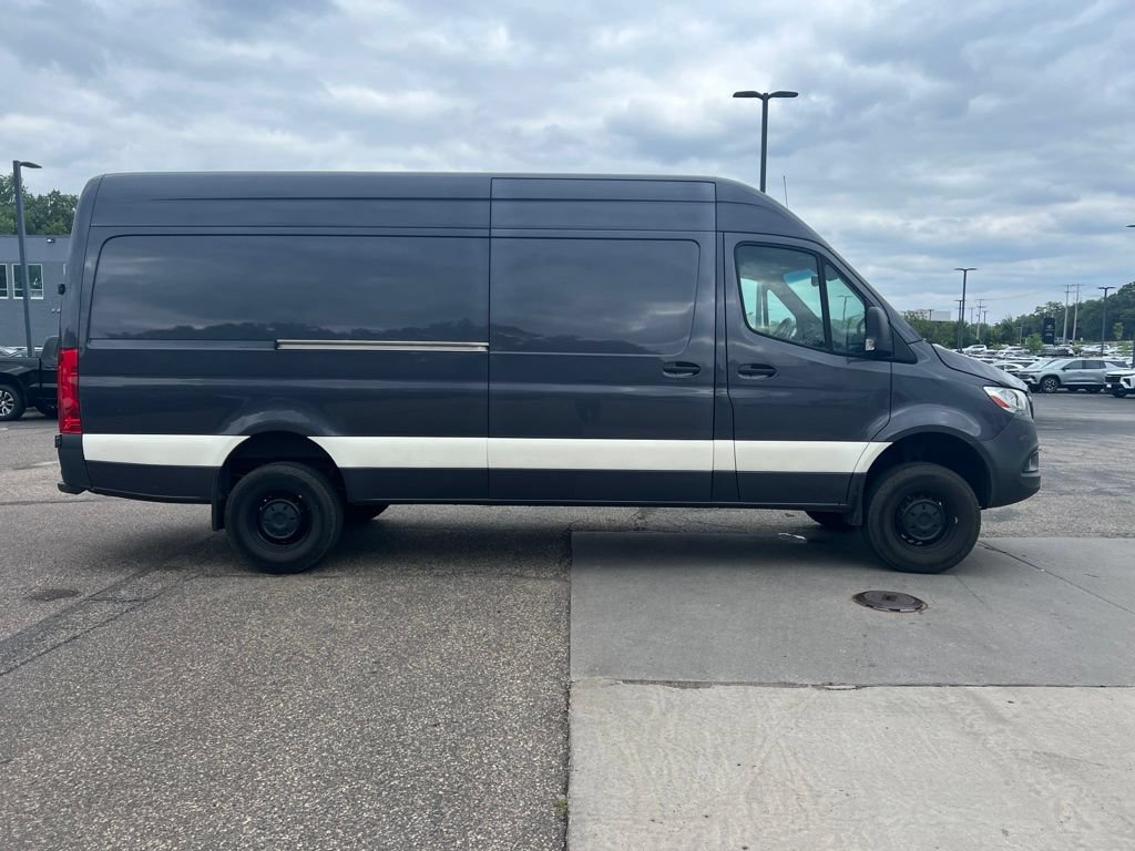 Used 2021 Freightliner Sprinter 2500 AWD/4WD image 8