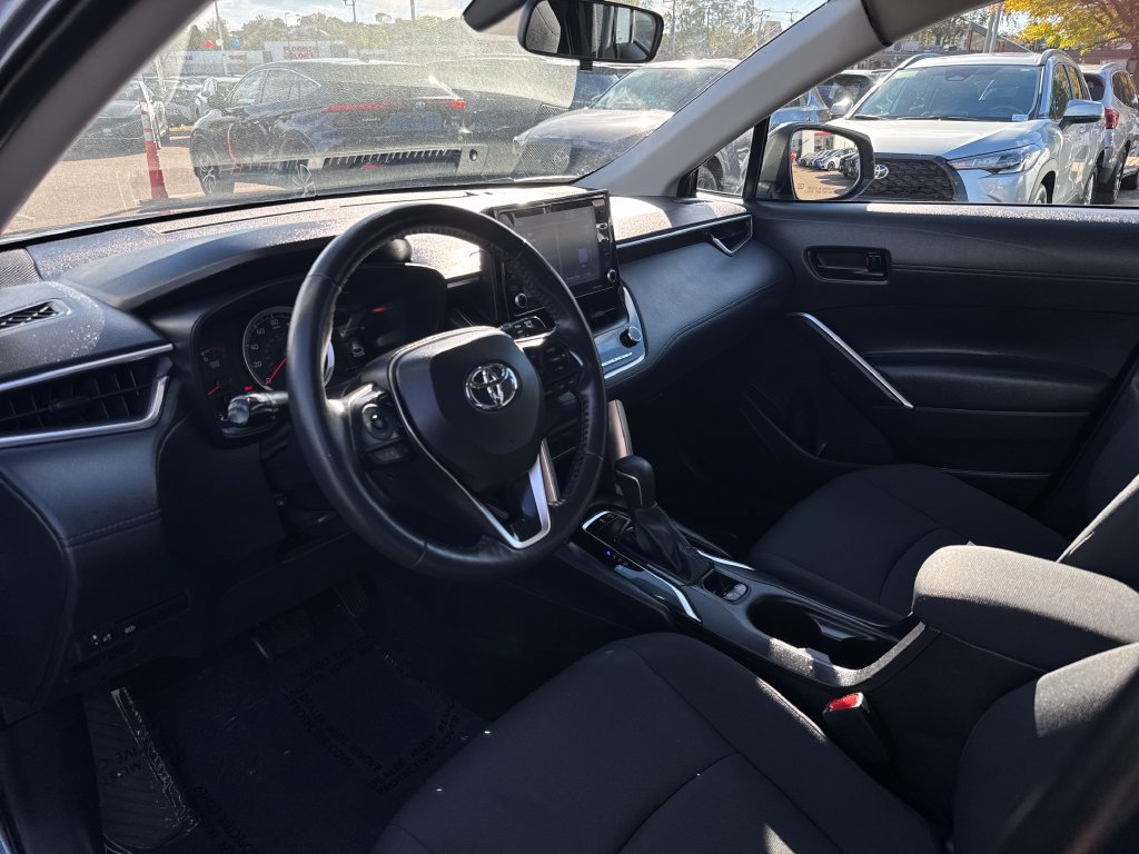 Used 2022 Toyota Corolla Cross LE w/ Moonroof Package AWD/4WD image 14