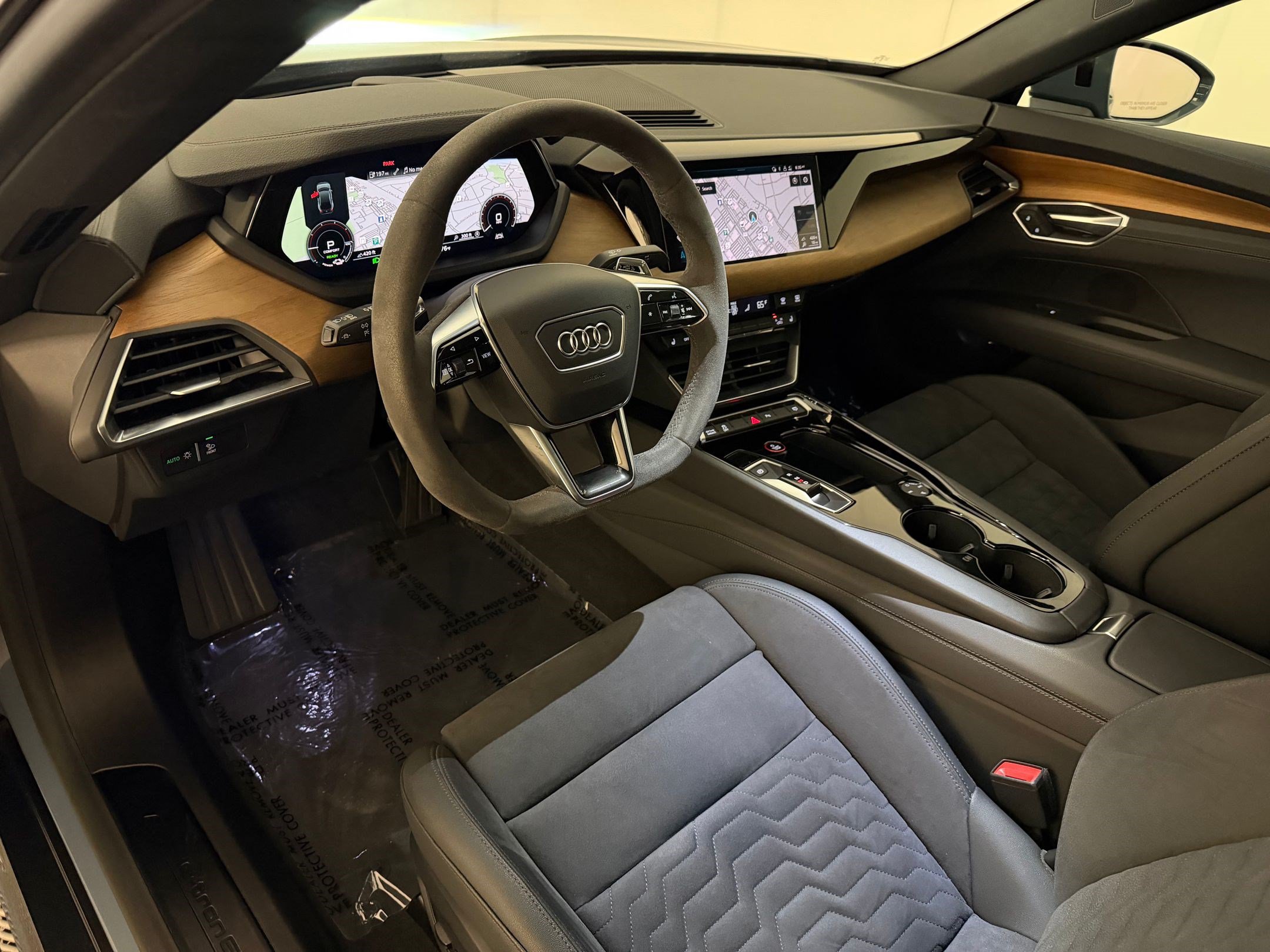 Used 2023 Audi e-tron GT Premium Plus AWD/4WD image 4