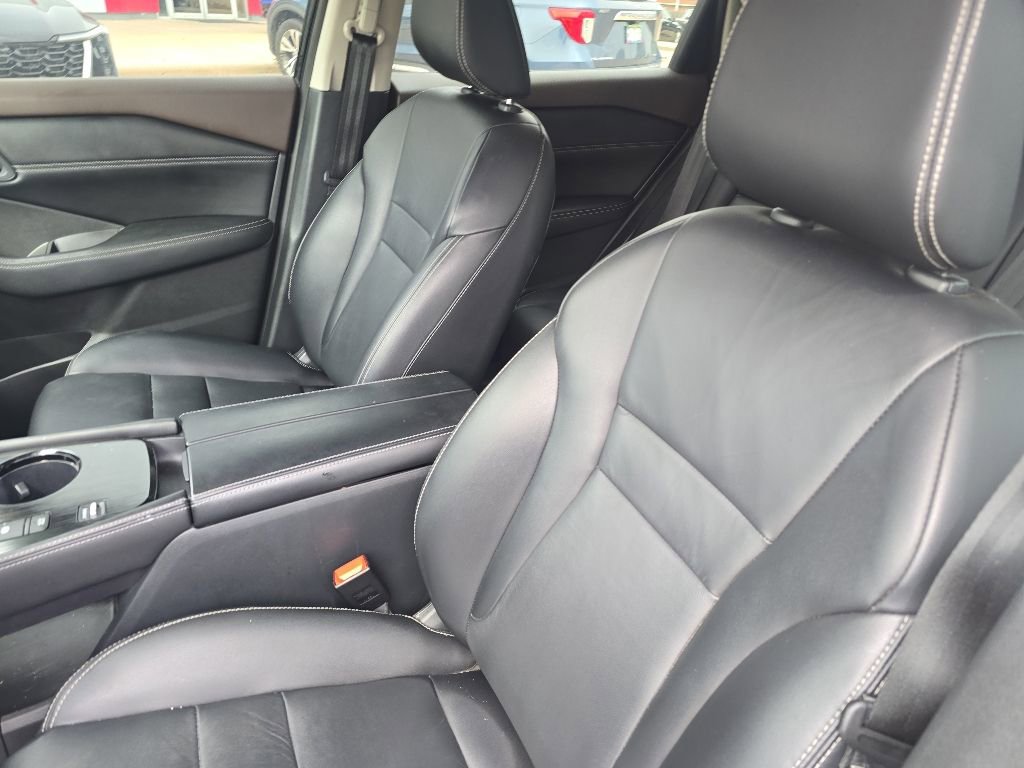 Used 2023 Nissan Rogue SL FWD image 9