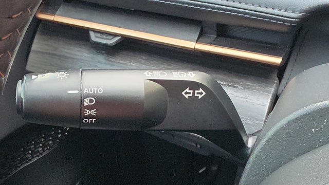 Used 2025 Nissan Ariya AWD image 17