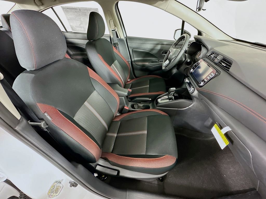 New 2025 Nissan Versa SR w/ Trunk Package image 33