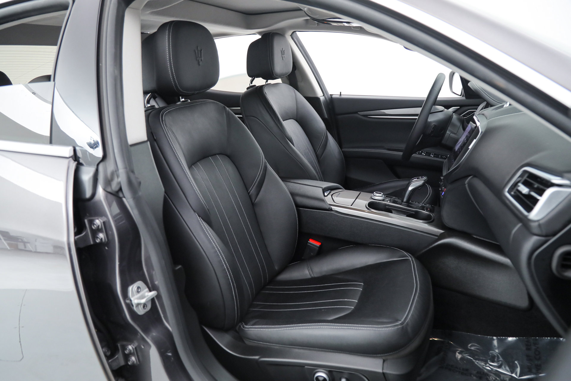 Used 2021 Maserati Ghibli S Q4 AWD/4WD image 13