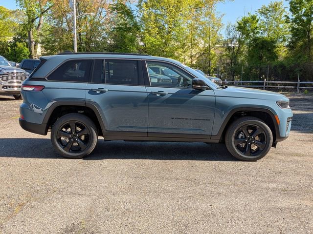 New 2026 Jeep Grand Cherokee Limited AWD/4WD image 2