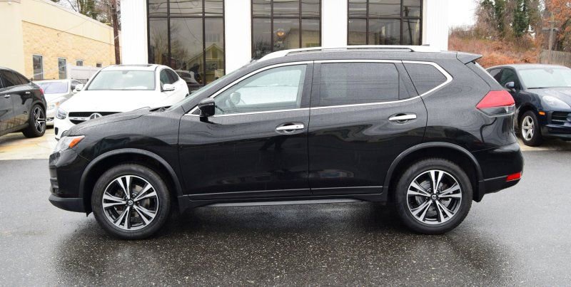 Used 2020 Nissan Rogue SV w/ Premium Package image 4