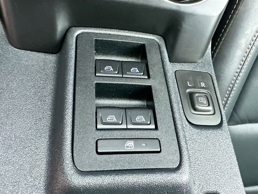 Used 2025 Ford Bronco Outer Banks AWD/4WD image 18