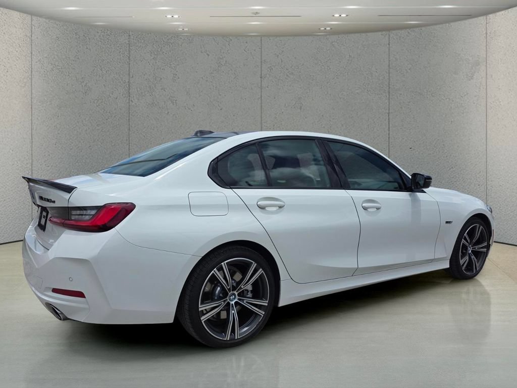 Used 2023 BMW 330e w/ Driving Assistance Package RWD image 3