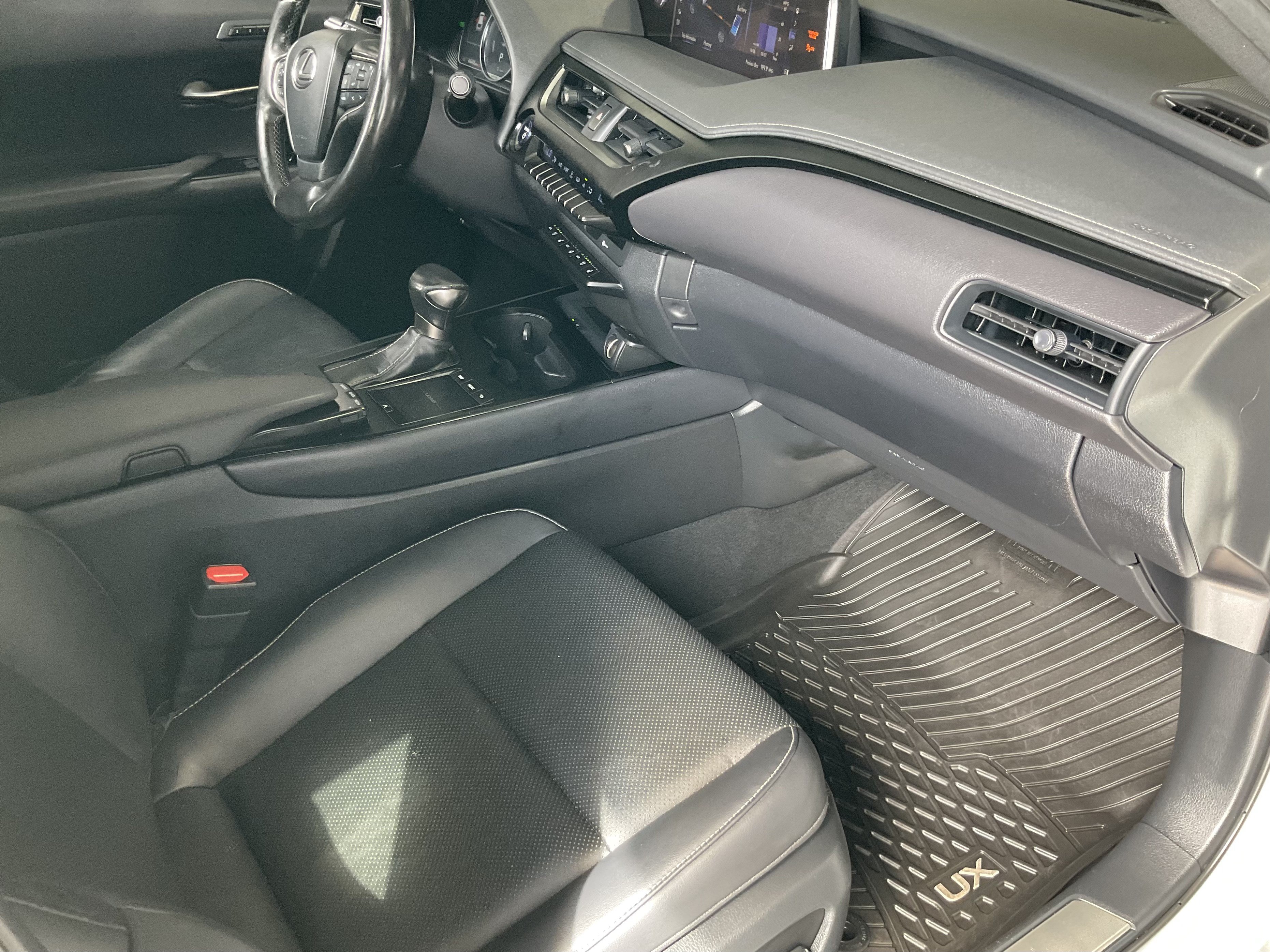 Used 2020 Lexus UX 250h w/ Luxury Package AWD/4WD image 25
