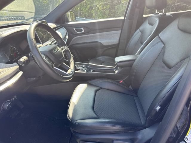 Used 2024 Jeep Compass Latitude AWD/4WD image 8